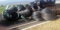 İnanılmaz olay! Tonlarca demir rulosunun altında...