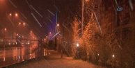 İstanbul’da kar yağışı etkisini arttırdı