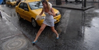 İzmir'de yaz yağmuru
