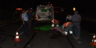 Kamyon ile motosiklet çarpıştı: 3 ölü