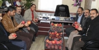 Meyve Üreticisinden Eş Başkanlara Ziyaret