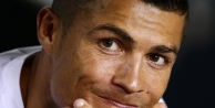 Ronaldo, İspanya maçında Messi’ye ‘hareket mi çekti?’