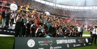 Şampiyon Beşiktaş, kupasını aldı
