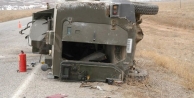 Silvan'da askeri araç devrildi: