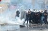 Taksim'de polis müdahalesi sürüyor
