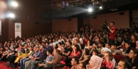 Tiyatro festivaline yoğun ilgi