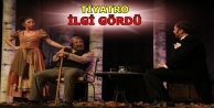 Tiyatro İlgi Gördü
