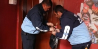 Van'da 16 ruhsatsız rezidans ve apart mühürlendi