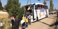 Yolcu otobüsü devrildi: 8 ölü