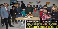 Yüksekova'da Kolej Öğrencileri Özel Gereksinimli Çocuklarını Bağırlarına Bastı
