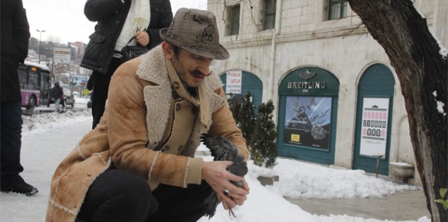 Ünlü oyuncu Metin Keçeci güvercin kurtardı