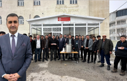 Yüksekova’da cuma namazı sonrası cemaate keledoş ikram edildi