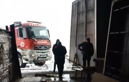 Yüksekova–Şemdinli karayolu Üzerinde İş Yeri Yangını Paniğe Neden Oldu