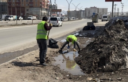 Yüksekova’da Bahar Temizliği Çalışmaları Devam Ediyor