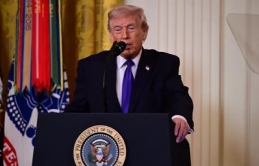 Trump’tan İran’a yeni tehdit: ‘Lanet olası boğazı açın’