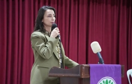 Tülay Hatimoğulları’ndan süreç açıklaması: Frene değil, gaza basmamız gereken bir evreden geçiyoruz