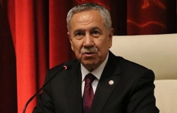 Bülent Arınç: Abdullah Gül'ün cumhurbaşkanı adayı olma gibi bir durumu yok; bunu televizyonda küçücük adamlar tartışıyor