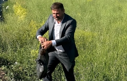 Yüksekova’da Yol Kenarına Atılan Bira Şişeleri Köylüyü İsyan Ettirdi: "Bahçelerimiz Cam Kırıntılarıyla Doldu"