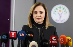 DEM Parti gazetecilerle buluştu: ‘Meclis tatile girmeden yasa çıkmalı’