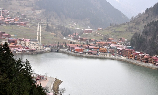 Uzungöl'de yaz sezonu öncesi kaçak yapılar yıkılacak