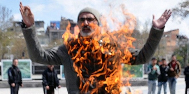 Valilik önünde yardım için kendini yaktı, vali ‘adam ol’ dedi
