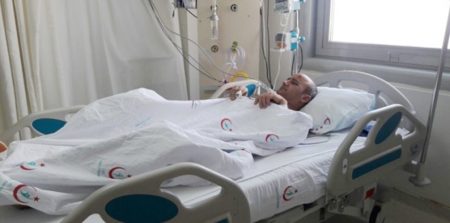 Veli öğretmenin boyun kemiğini kırdı