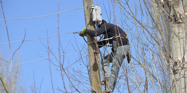 Yüksekova Adaklı köyünde 'sayaç' gerginliği