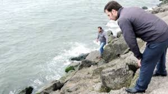 Yürek Burkan Acı! Her Taşın Altında Babalarını Arıyorlar