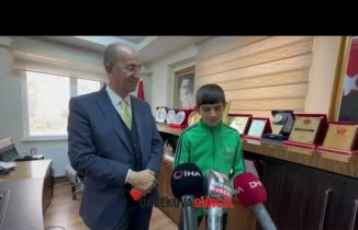 Başkan Büyüksu, Türkiye şampiyonu olan Bülent Düzen’i makamında ağırladı - Yüksekova