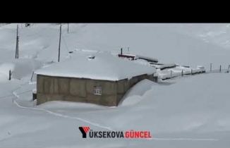Hakkari ve İlçelerinde bastıran kar yağışı 96 köy ve 202 mezra yolunu ulaşıma kapattı