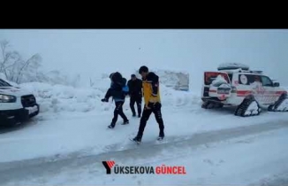 Yüksekova'da astım hastası çocuk, 2 saatlik çalışması sonucu hastaneye yetiştirildi