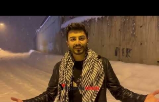 Yüksekova'da Hayat Durma Noktasına Geldi: Araçlar Kar İçinde Kaldı