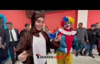 Yüksekova'da 'Özel öğrenciler' halaylarla eğlendiler