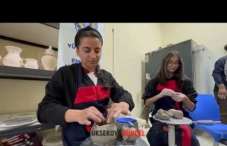 Yüksekova polisi 3 dalda 40 öğrenciye kurs verdi