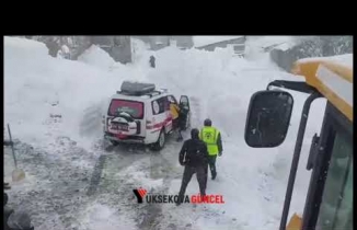 Yüksekova: Rahatsızlanan Çocuk İçin Ekipler Seferber Oldu