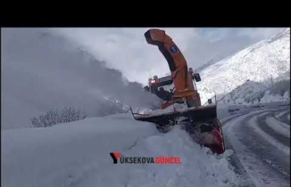 Yüksekova-Şemdinli karayolunda karla mücadele