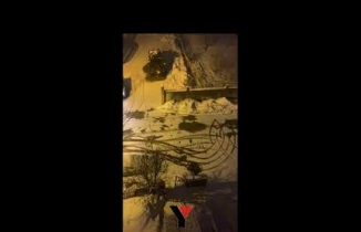 Yüksekova’da 6 gündür aranan kurt, boş sokakta gezerken görüntülendi