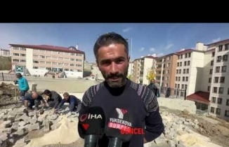 Yüksekova’da Yürekleri Isıtan Anlar: 30 Bina Görevlisi Çocuklar İçin Yol Onardı