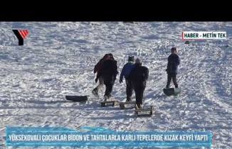 Yüksekovalı Çocukların Karlı Tepelerde Kızak Keyfi