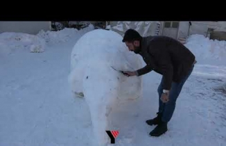 Yüksekovalı Gençler Kardan Fil Yaptı